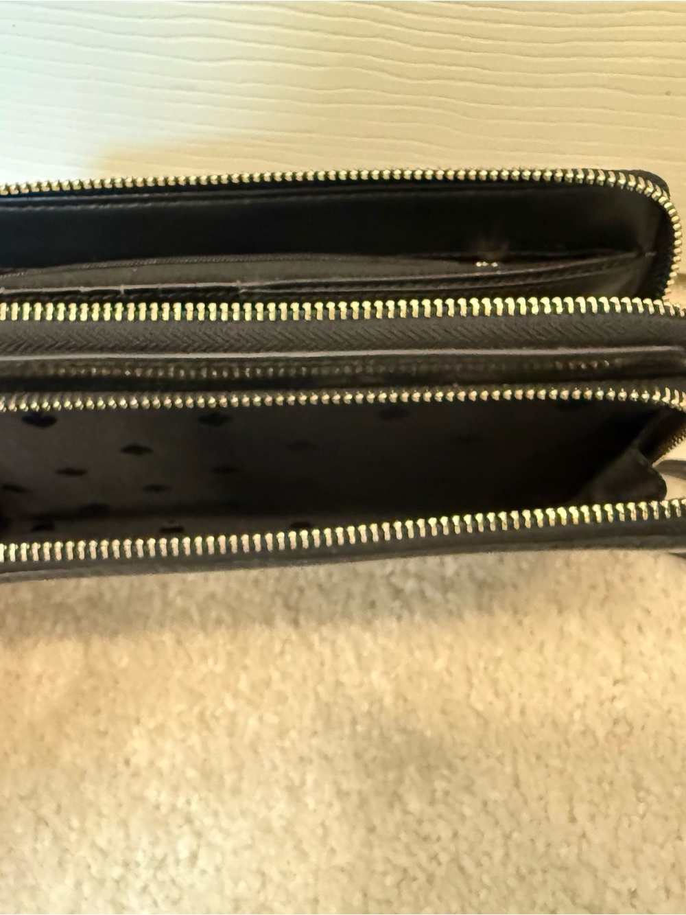 kate spade Black Zip-Around Leather Wallet with wrist strap and phone pocket - Picture 4 of 5
